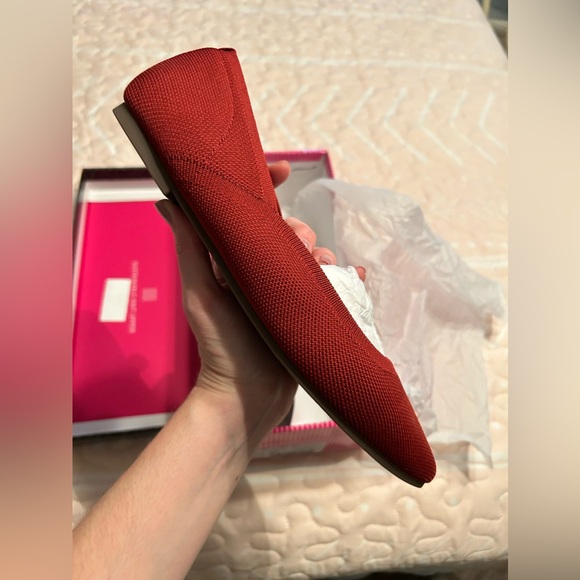 MeToo Red Mesh Slip On Cushion Pointy Flat Shoes Size 8 NWT - Picture 8 of 9